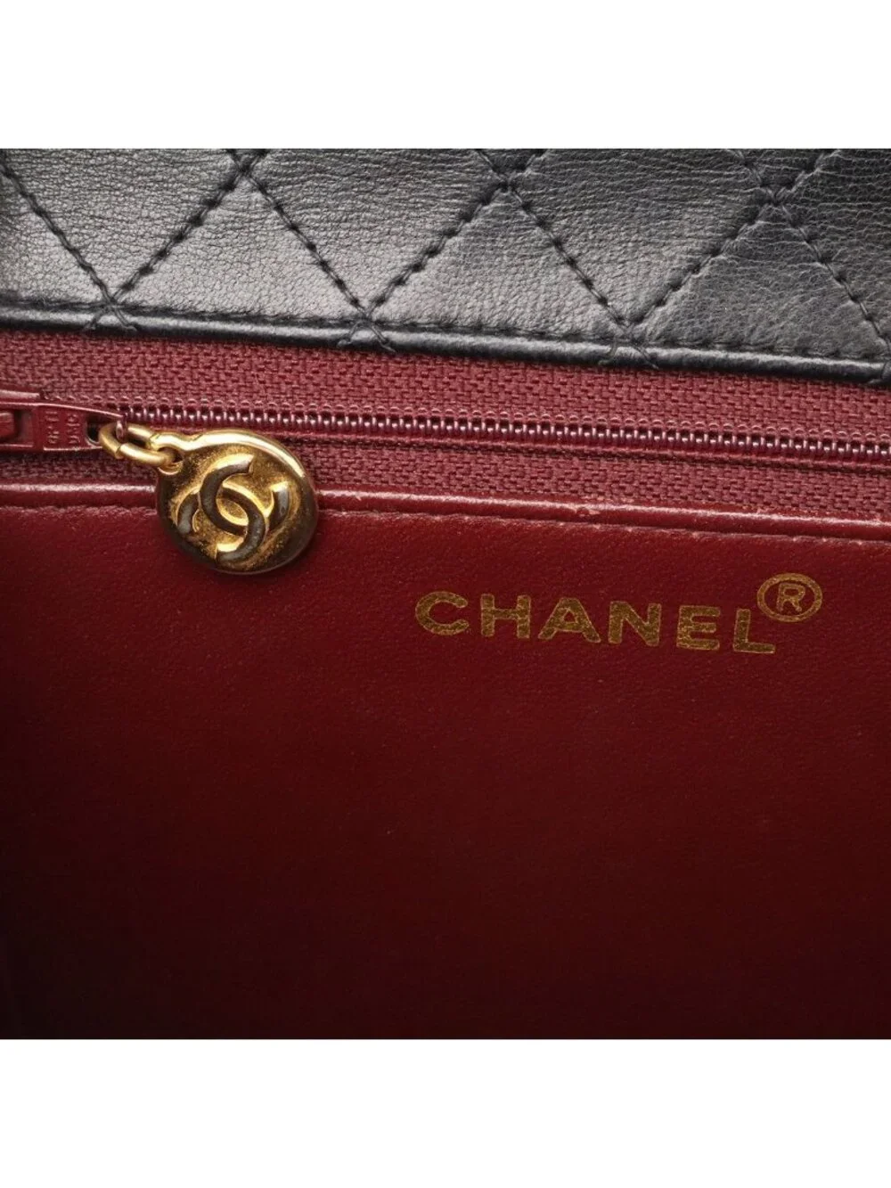 Chanel Quilted CC Logo Chain Shoulder Bag Pochette Leather Black Gold